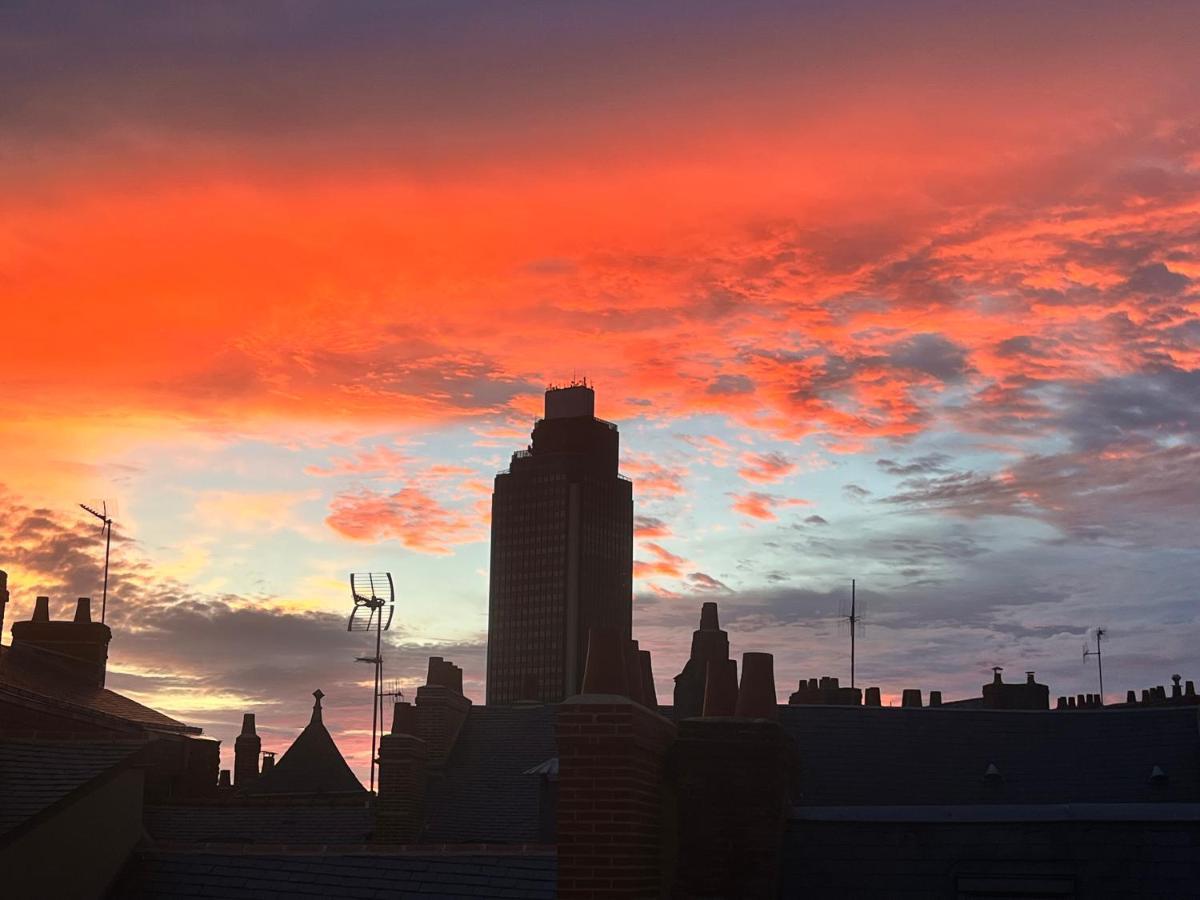 Chez Morphee, Sejour Chez L'Habitant Au Coeur De Nantes Exterior foto